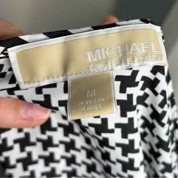 MICHAEL Michael Kors Black and White Blouse - Picture 9 of 12
